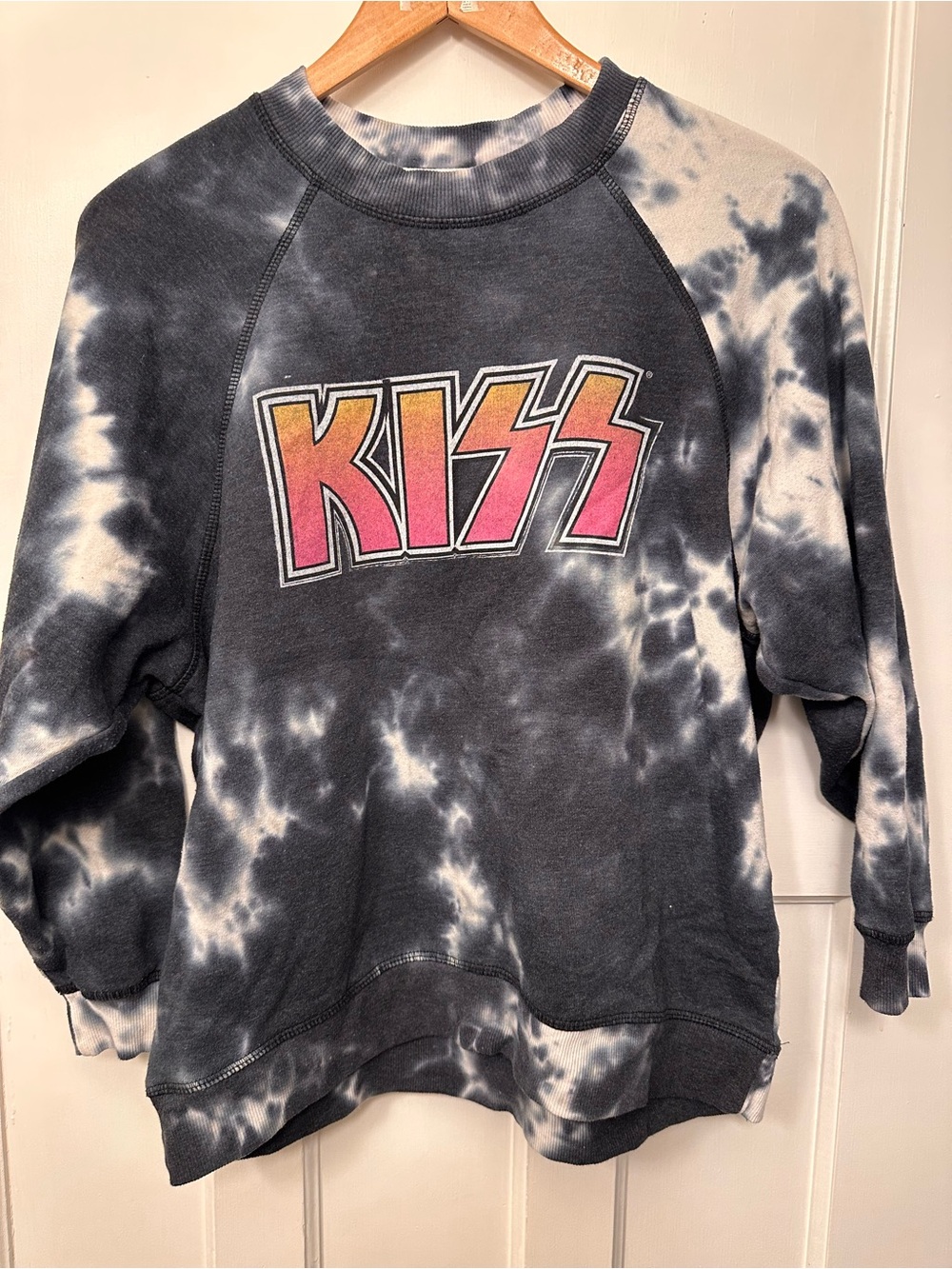 ⭐️ Kiss Black & White Tie-Dye Sweatshirt with Pink-to-Orange Logo